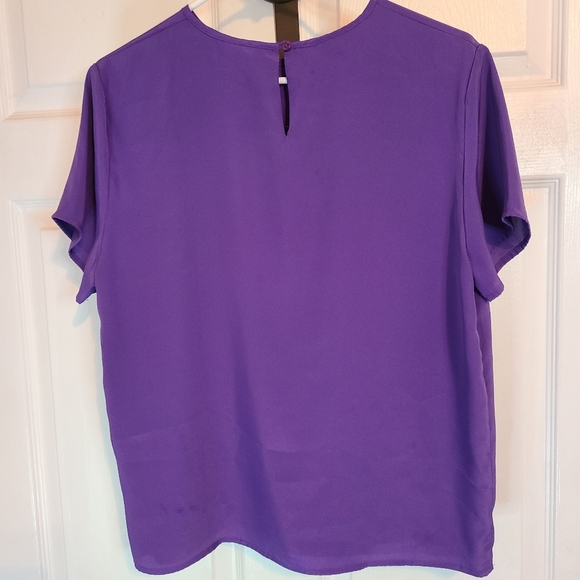 (401) Pembroke Lane Woman's Short Sleeve Blouse, Size: Small Color: Purple - Picture 10 of 13